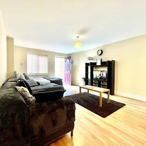 Lt Ground Floor 3 Luton (Bedfordshire)